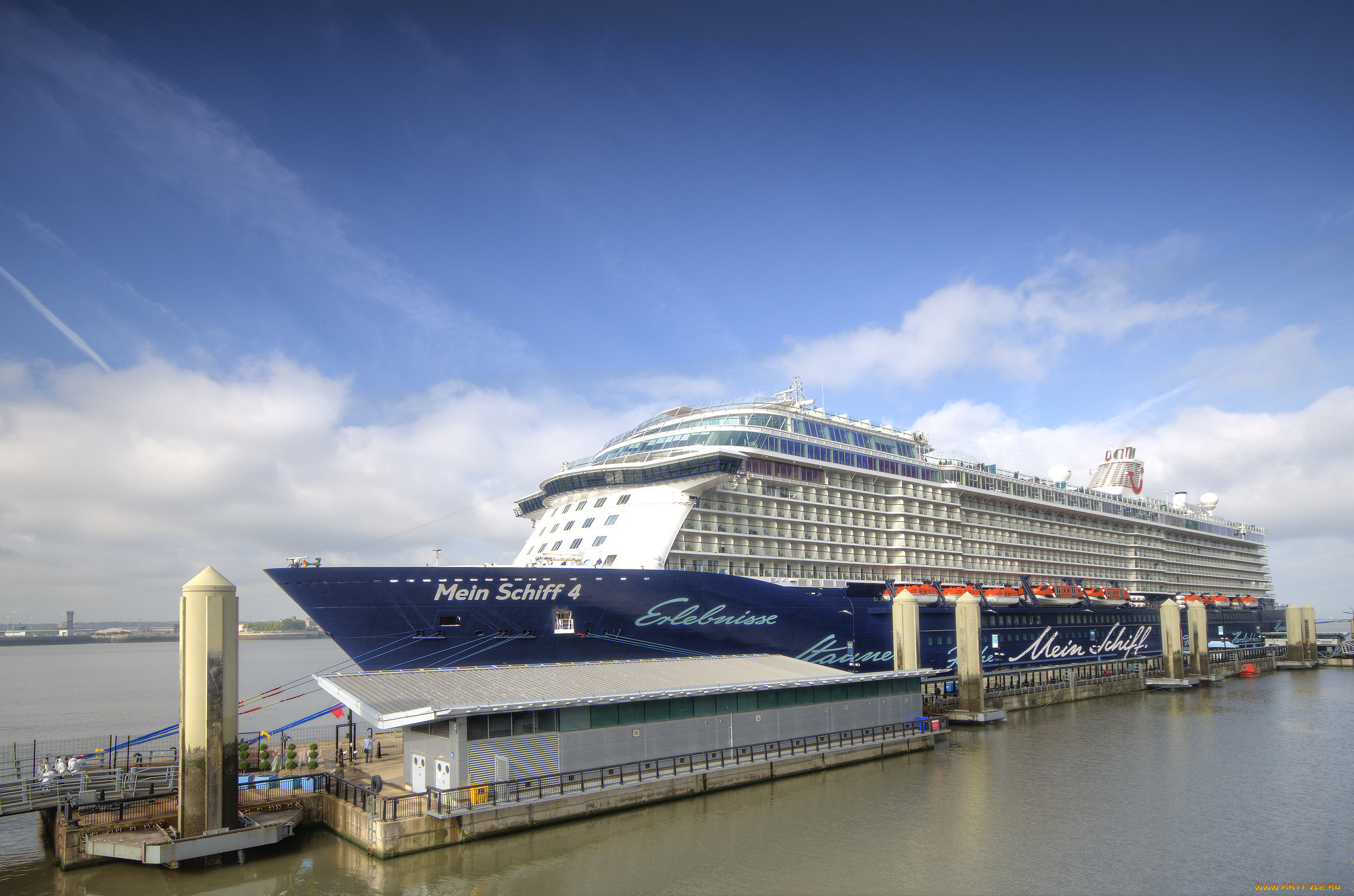 mein schiff 4 in liverpool, , , , 